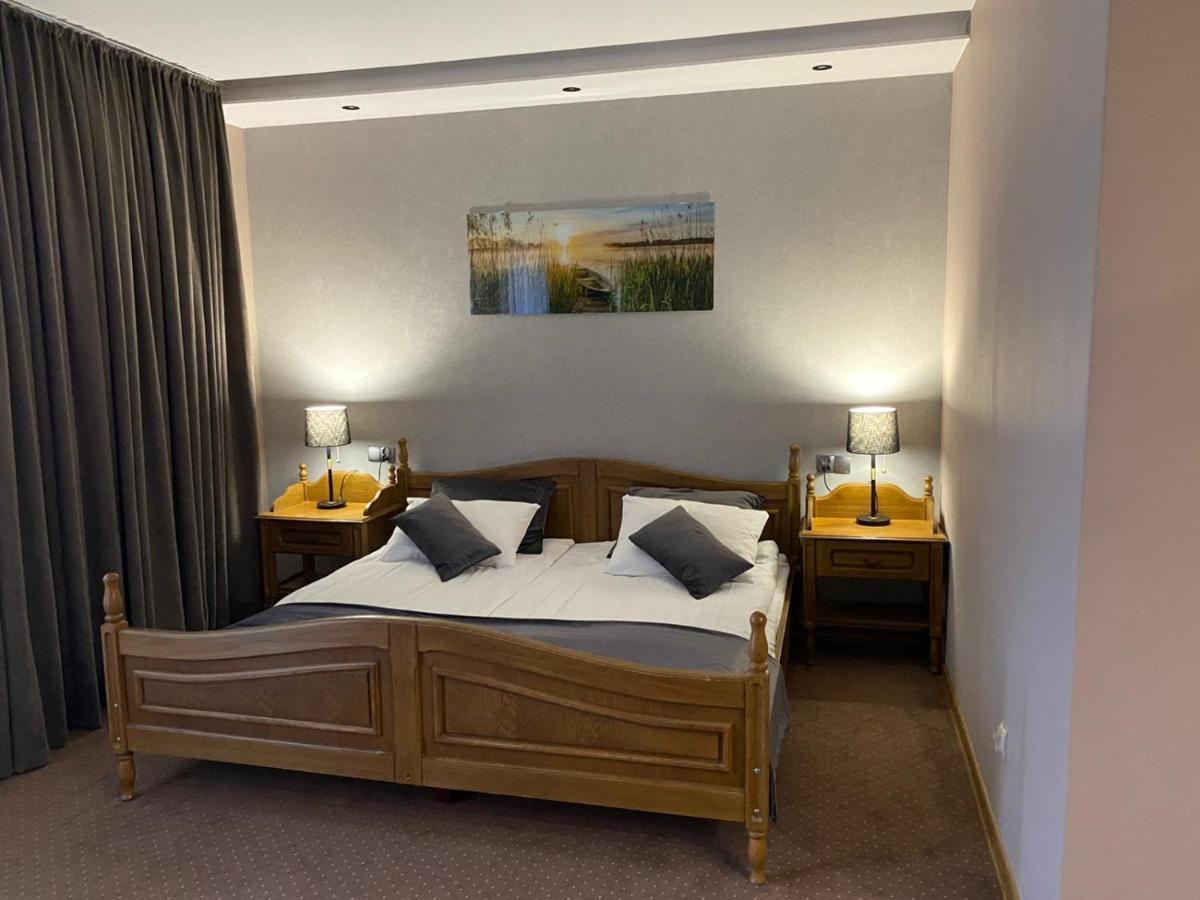 Hotel Baltazar プウトゥスク エクステリア 写真